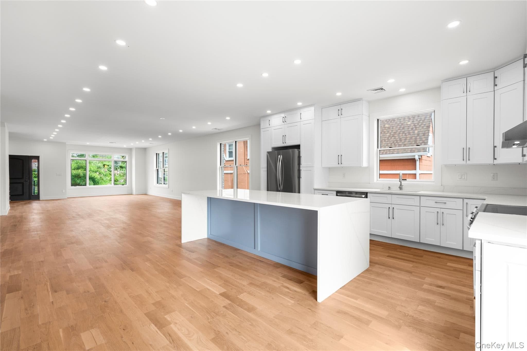230 Trenchard Street thumbnail 12