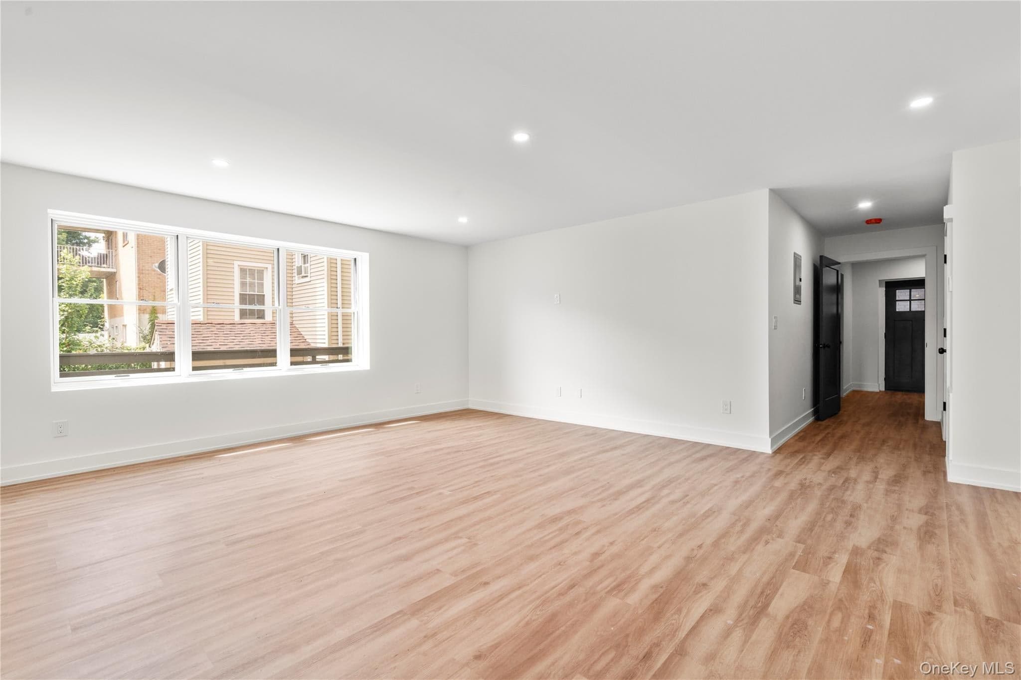 230 Trenchard Street thumbnail 28