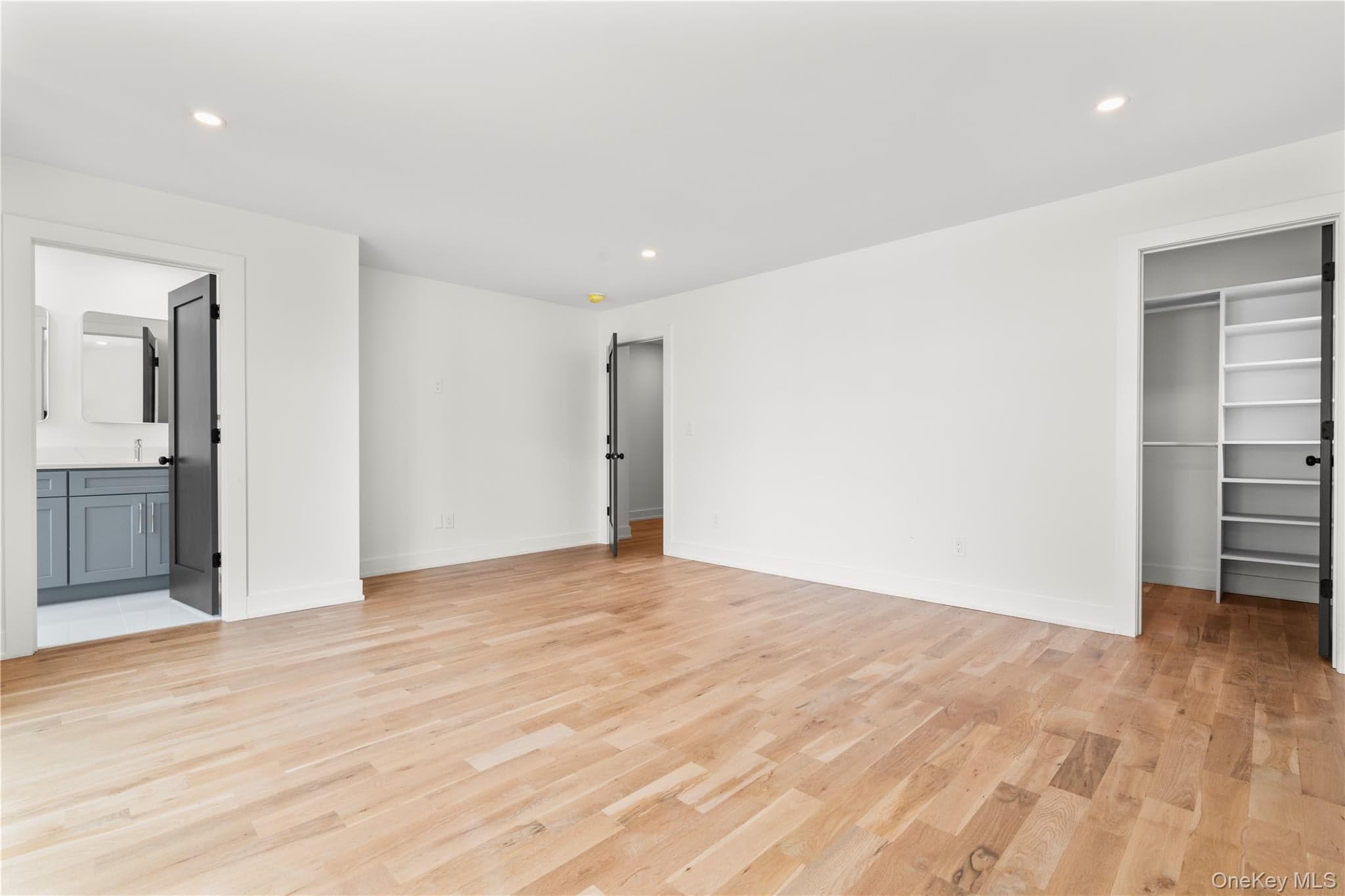 230 Trenchard Street thumbnail 42