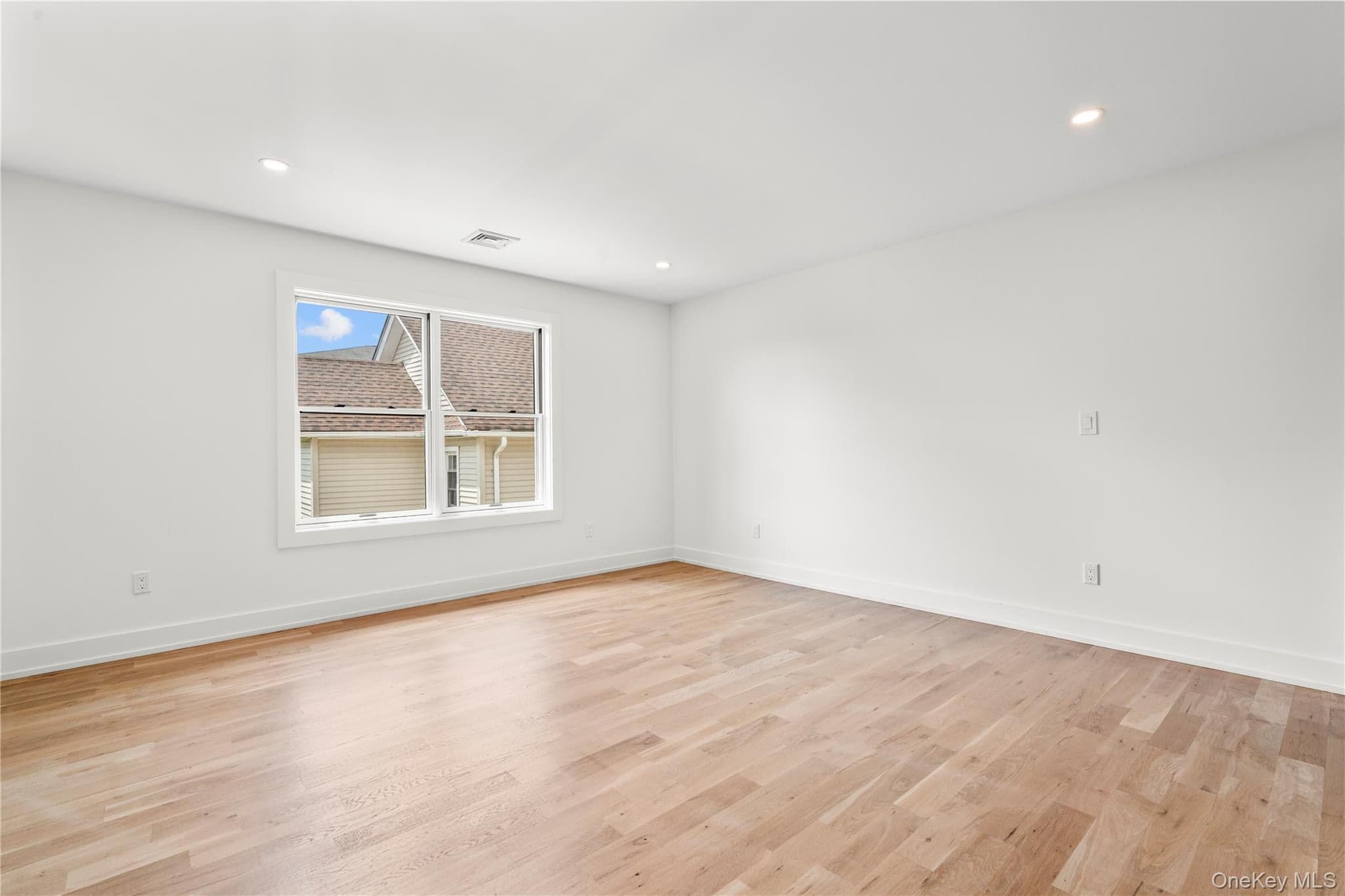 230 Trenchard Street thumbnail 40