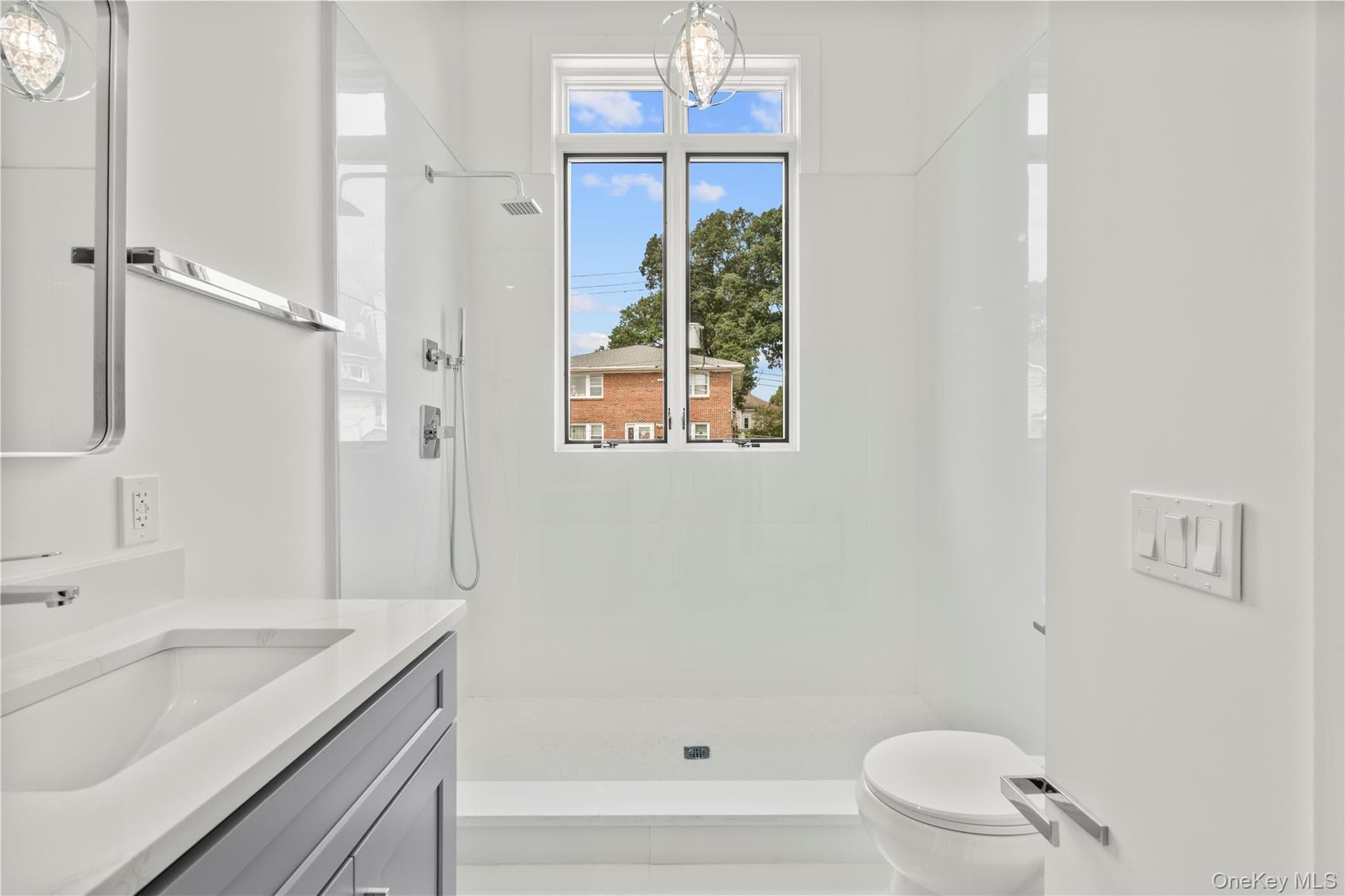 230 Trenchard Street thumbnail 19