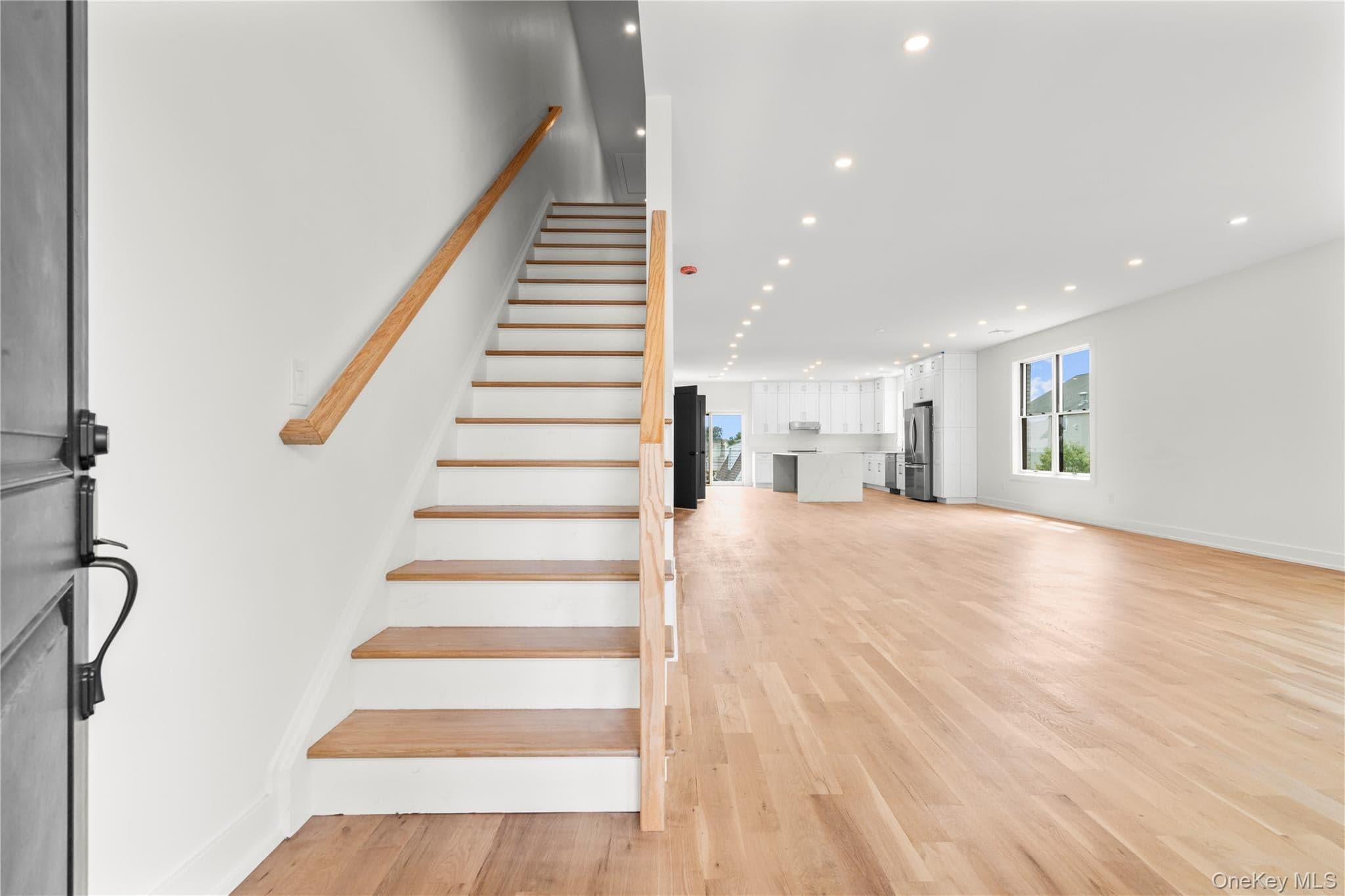 230 Trenchard Street thumbnail 32
