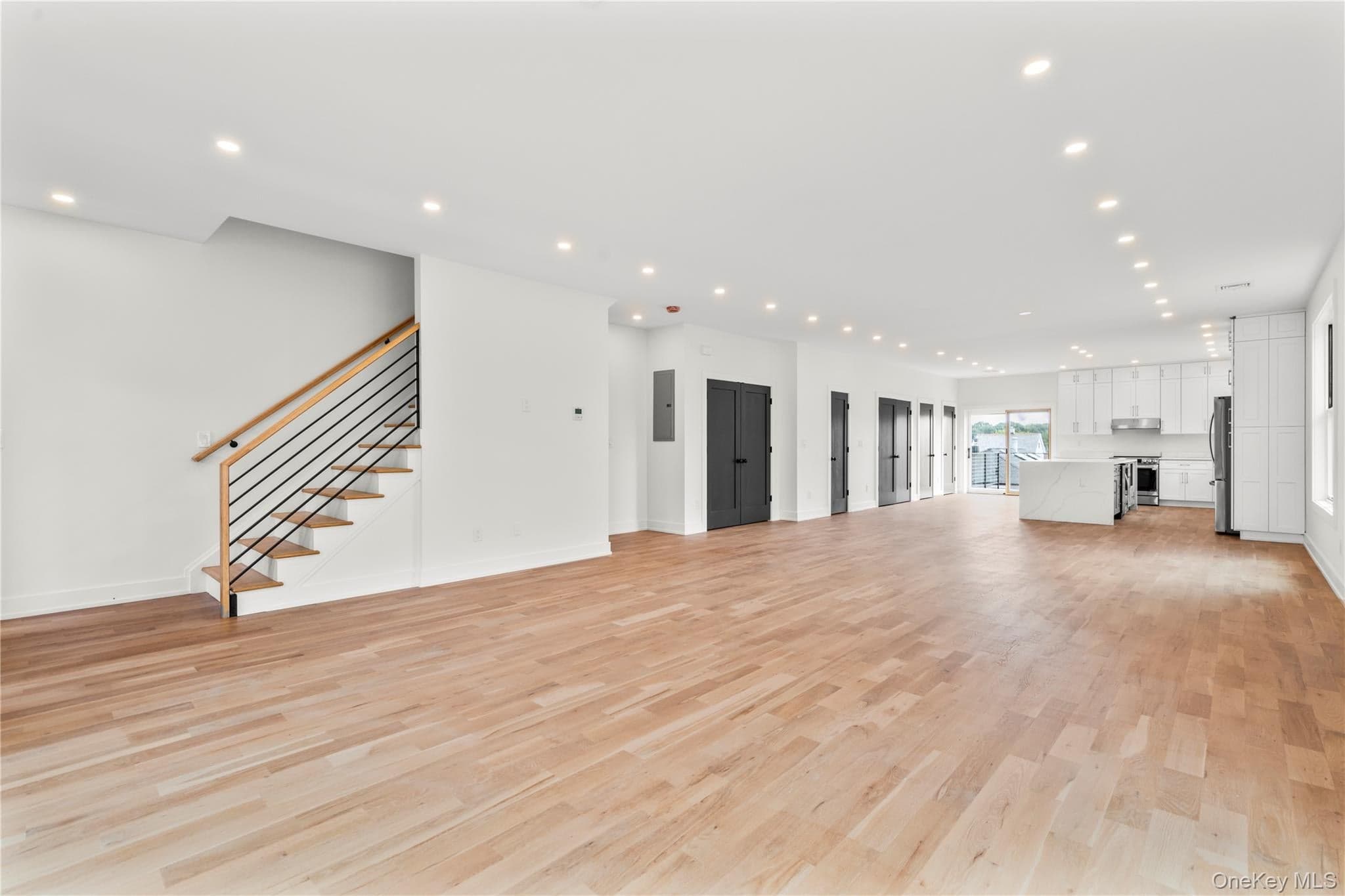 230 Trenchard Street thumbnail 33