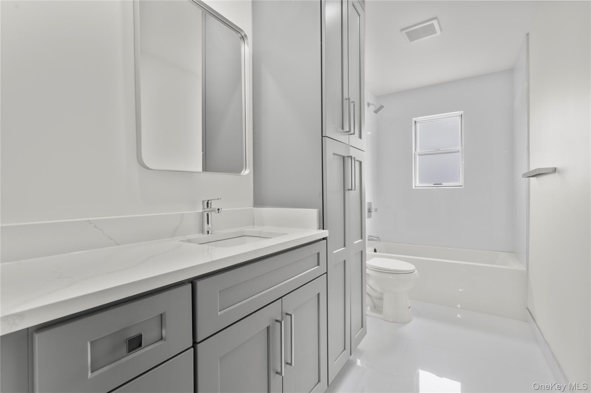 230 Trenchard Street thumbnail 24