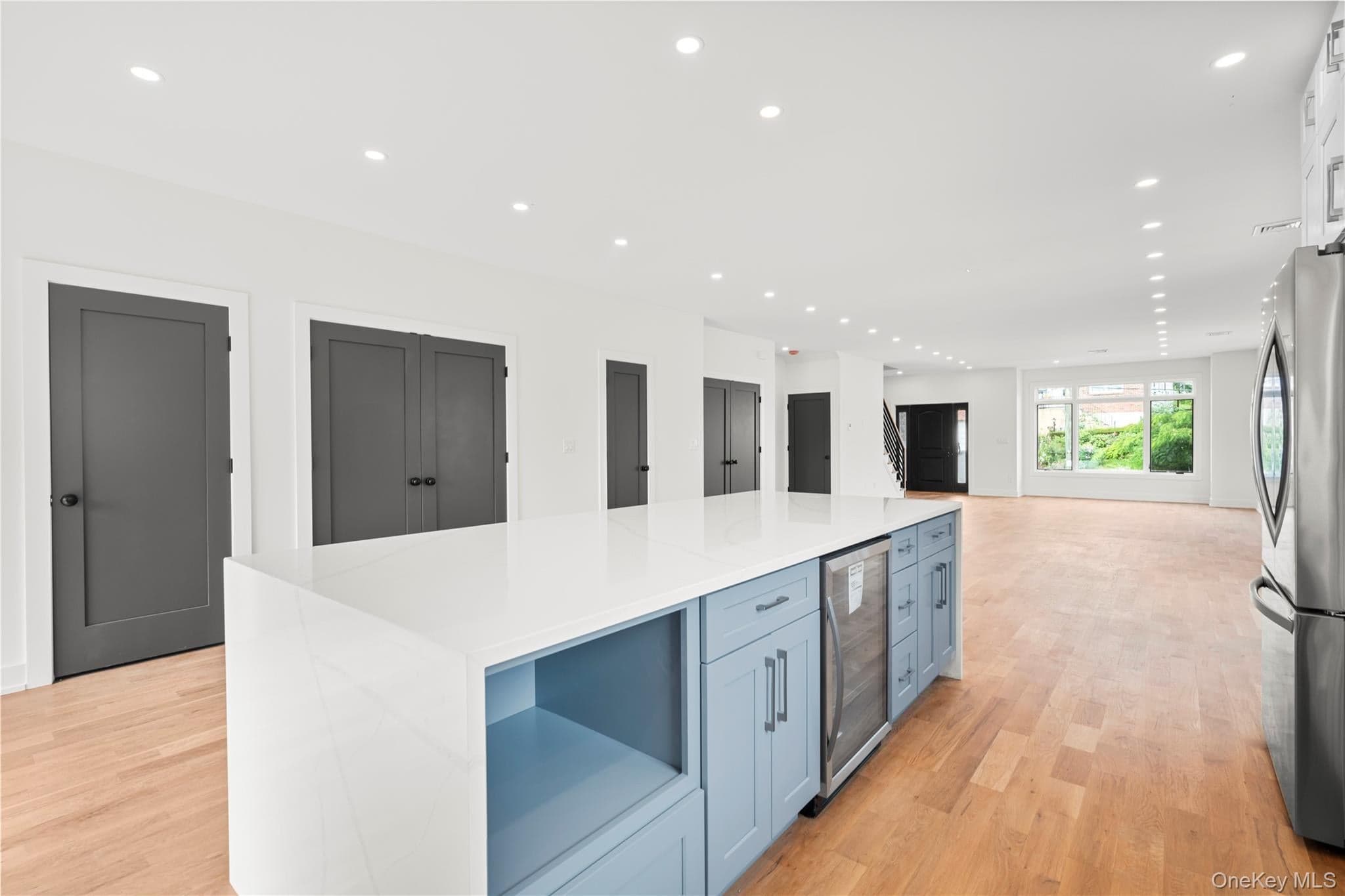 230 Trenchard Street thumbnail 11