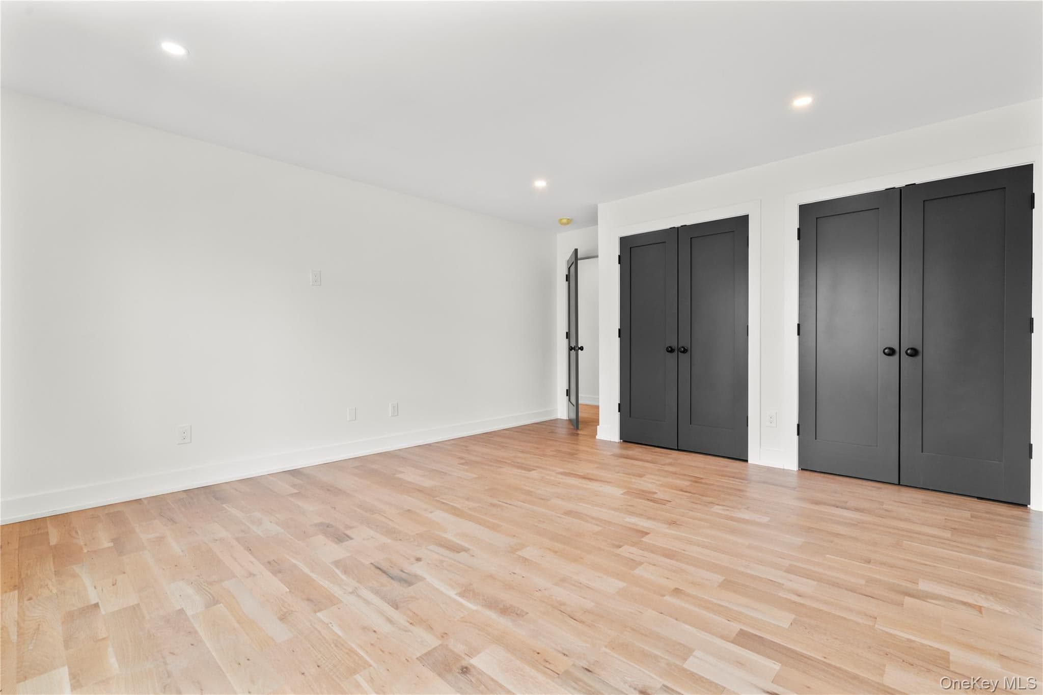 230 Trenchard Street thumbnail 21