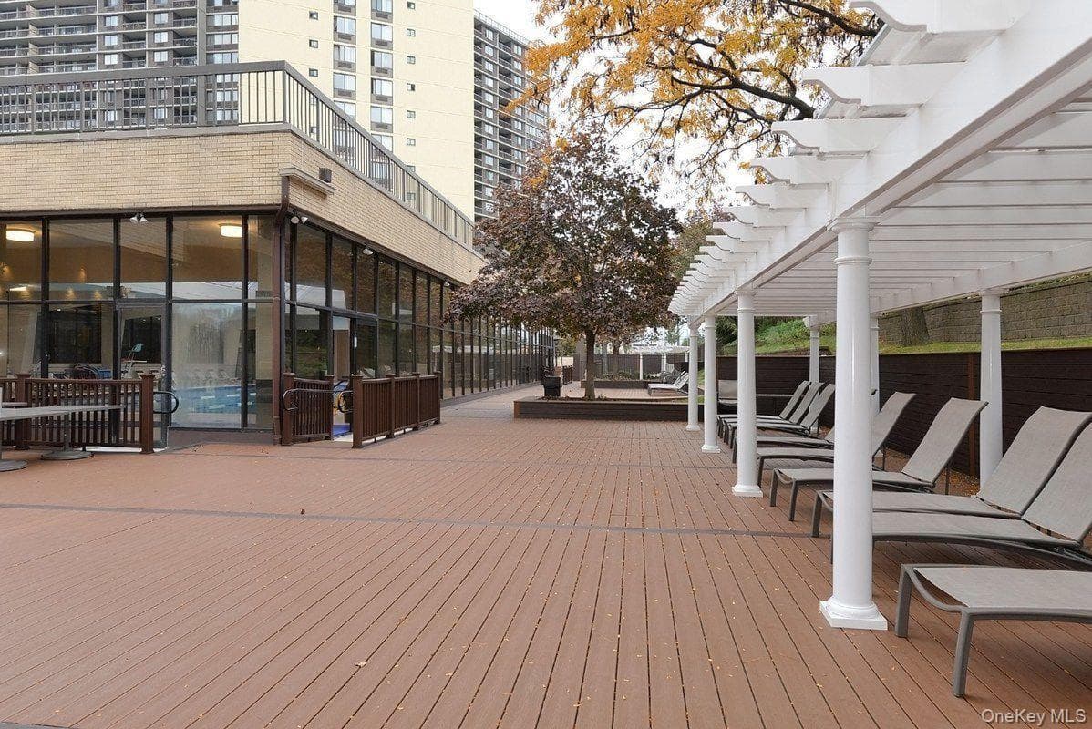 2 Bay Club Drive Unit: 19H thumbnail 4