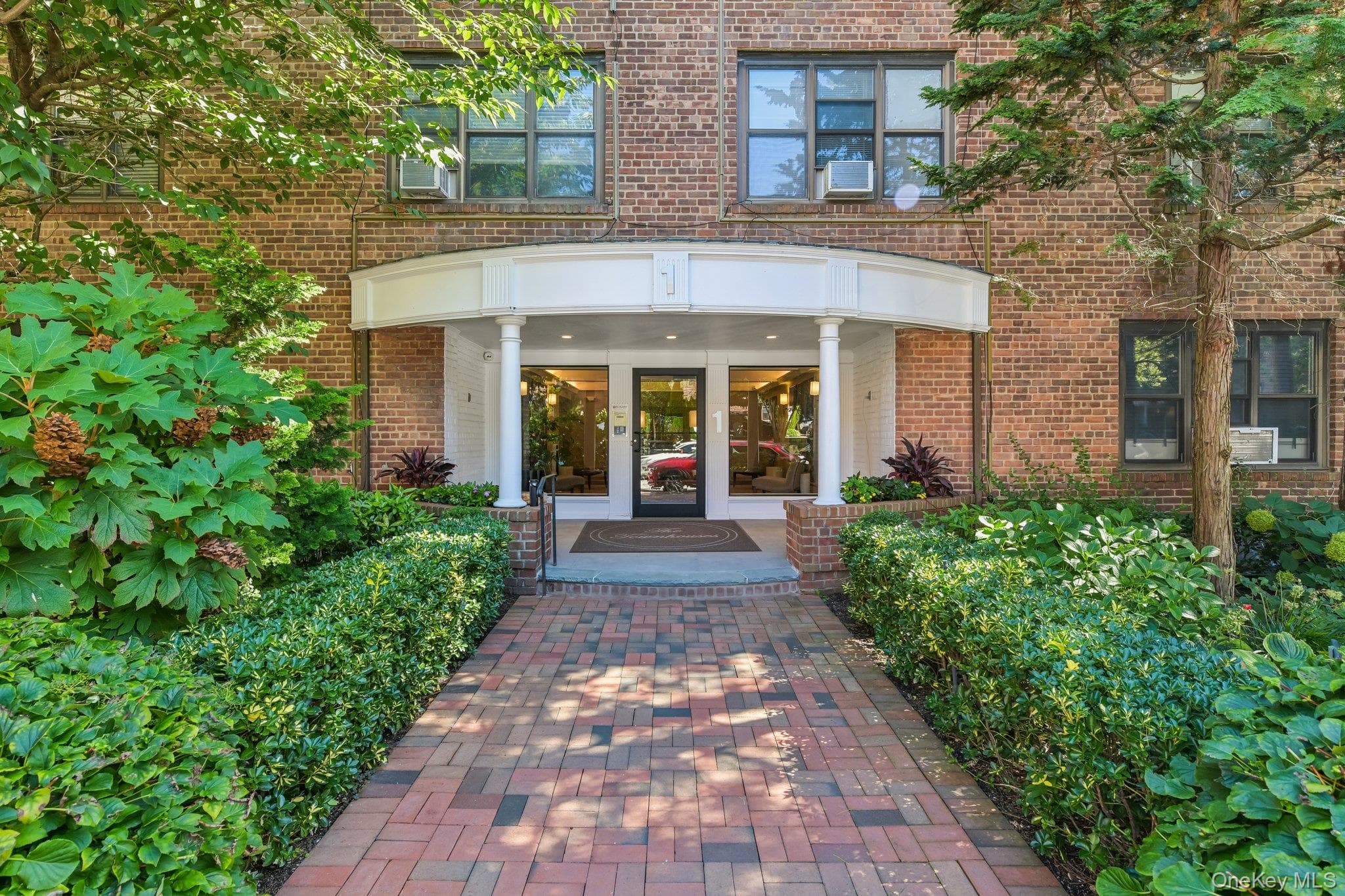 1 Town House Place Unit: 2L thumbnail 2