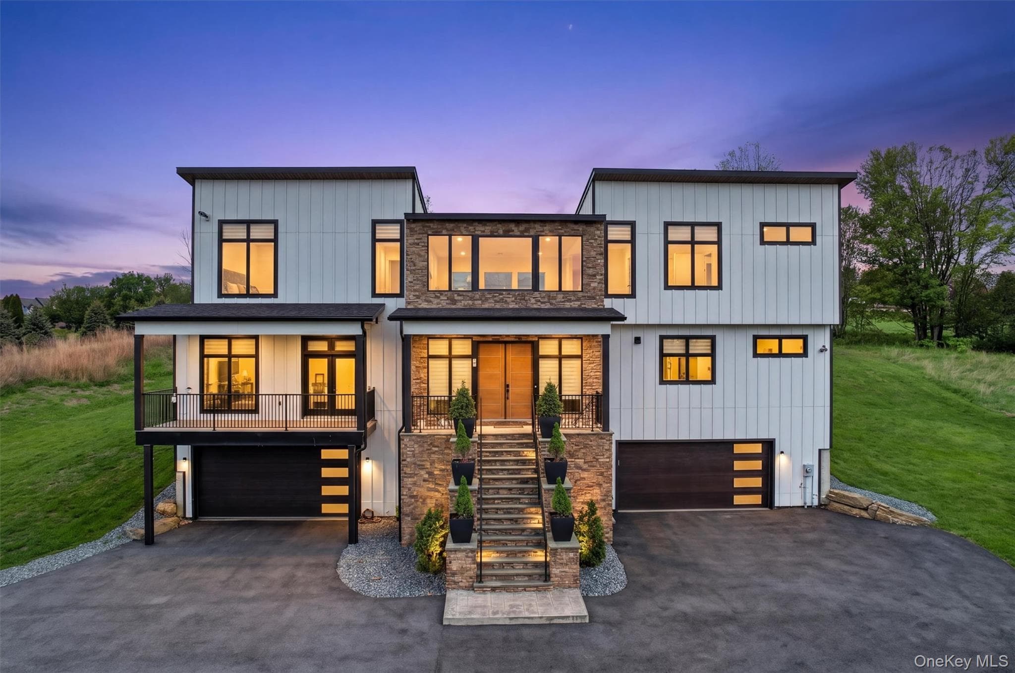 15 White Tail Drive photo 1