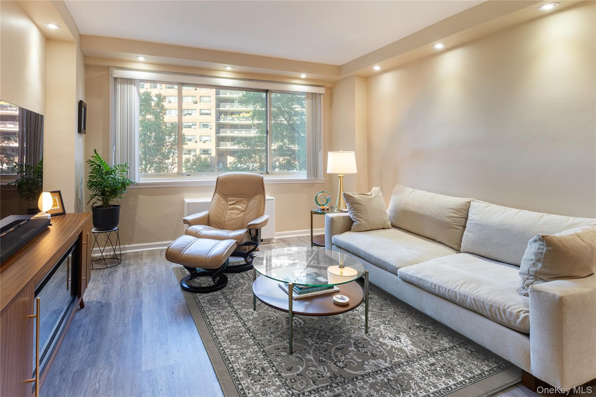 2621 Palisade Avenue Unit: 2G thumbnail 2
