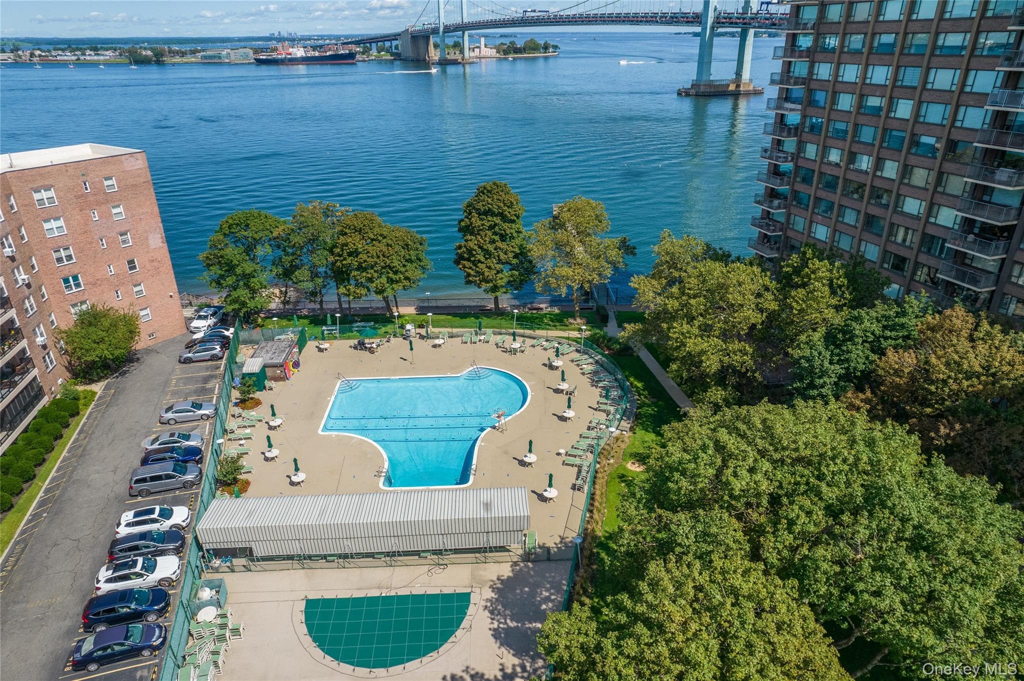 166-25 Powells Cove Boulevard Unit: 12F, Beechhurst