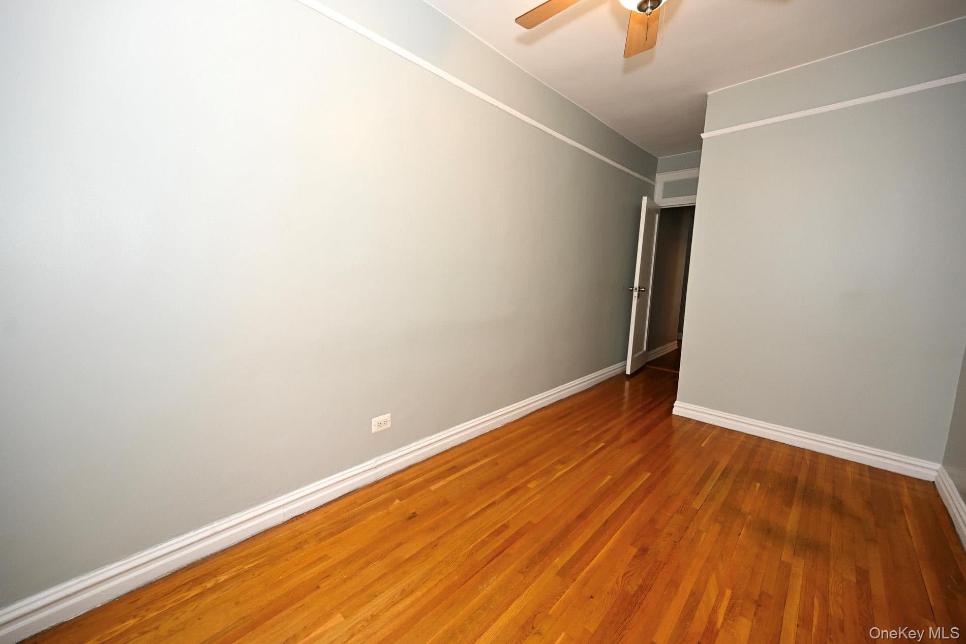 61-41 Saunders Street Unit: B25 thumbnail 29
