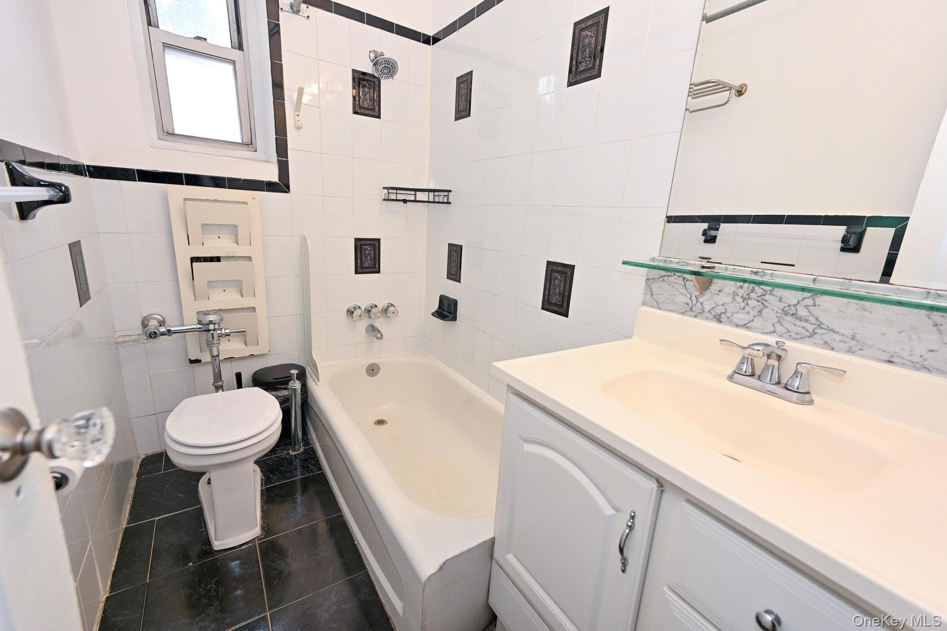 61-41 Saunders Street Unit: B25 thumbnail 24