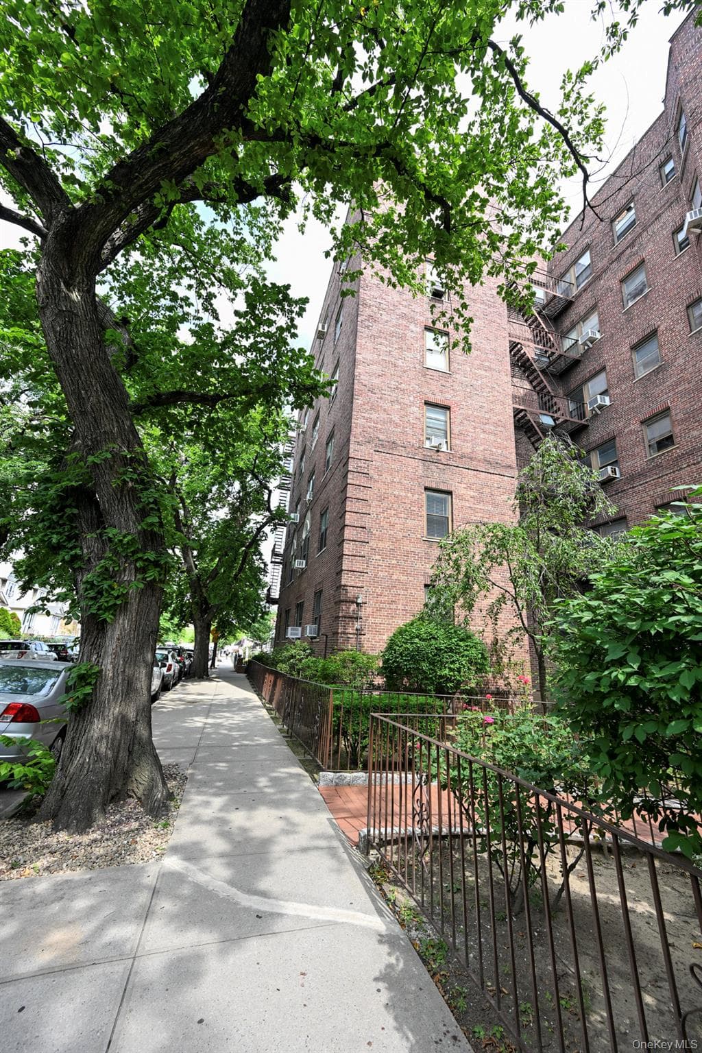 61-41 Saunders Street Unit: B25 thumbnail 41