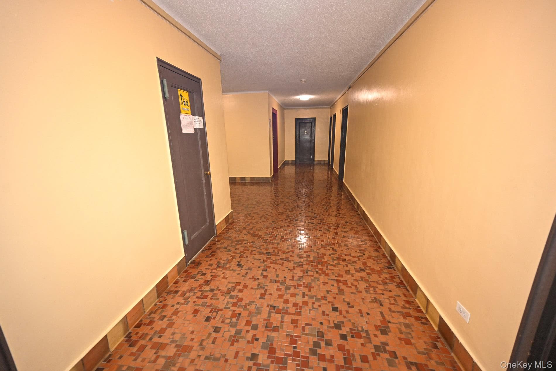 61-41 Saunders Street Unit: B25 thumbnail 31