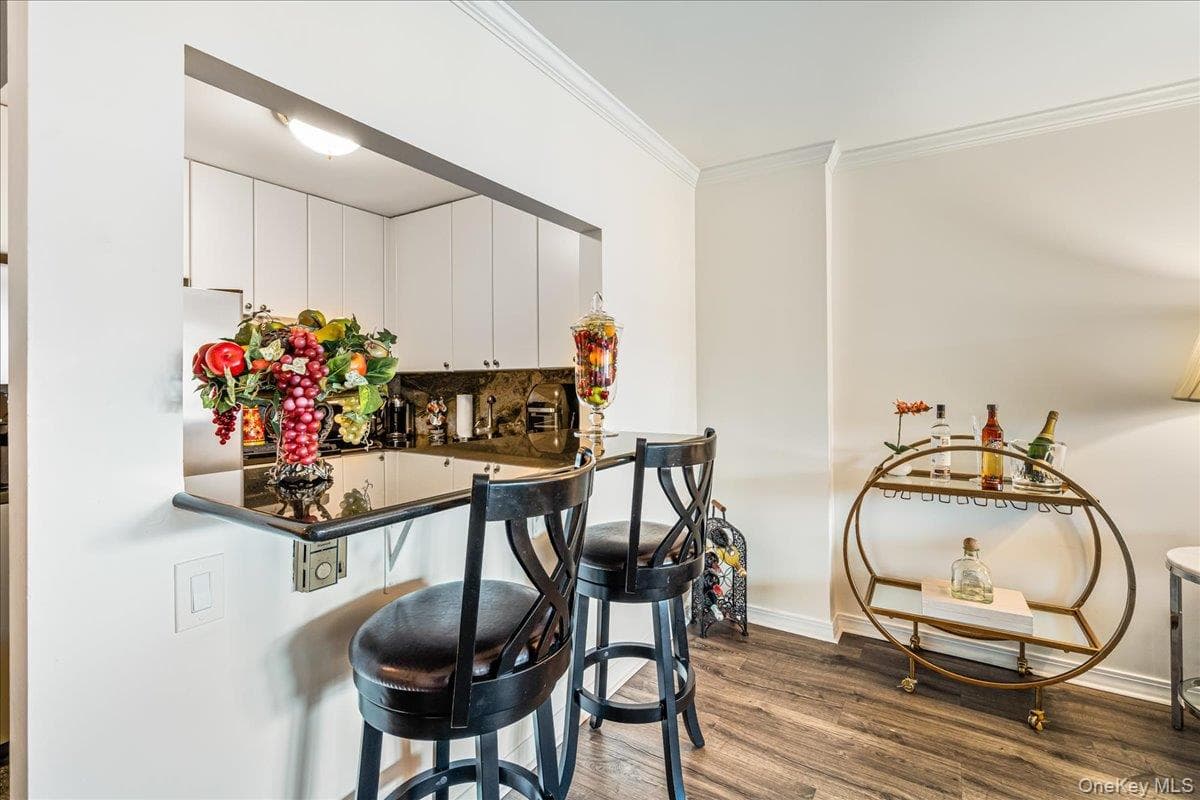17-85 215 Street Unit: 16 J thumbnail 3