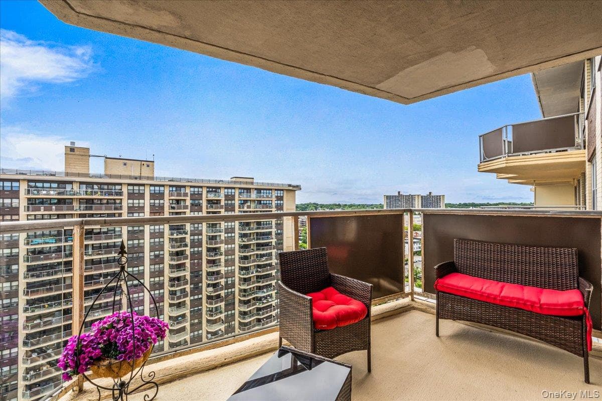 17-85 215 Street Unit: 16 J thumbnail 9
