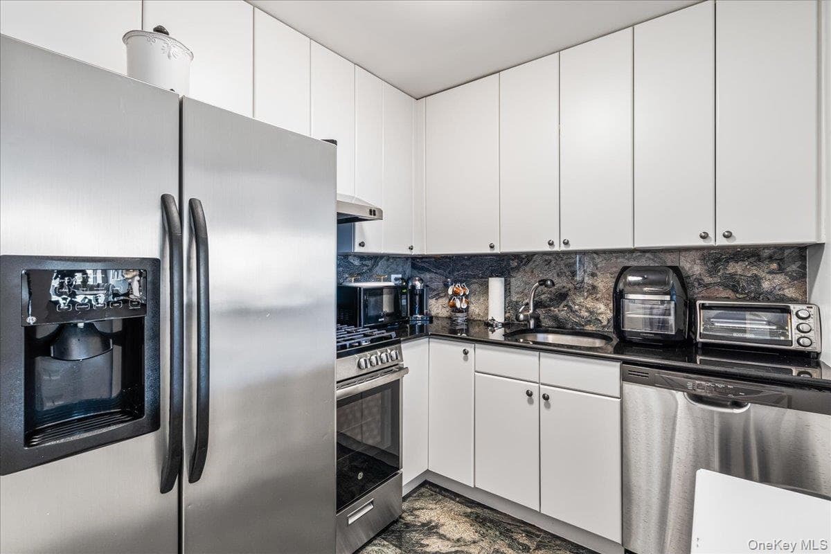 17-85 215 Street Unit: 16 J thumbnail 11