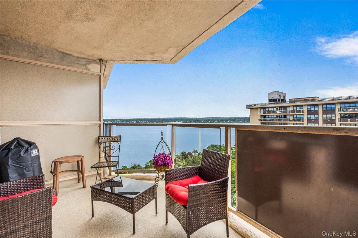 17-85 215 Street Unit: 16 J thumbnail 8