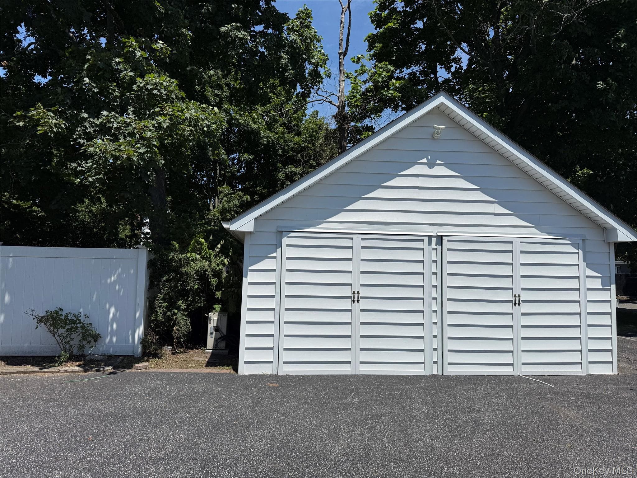 156 North Ocean Avenue thumbnail 24