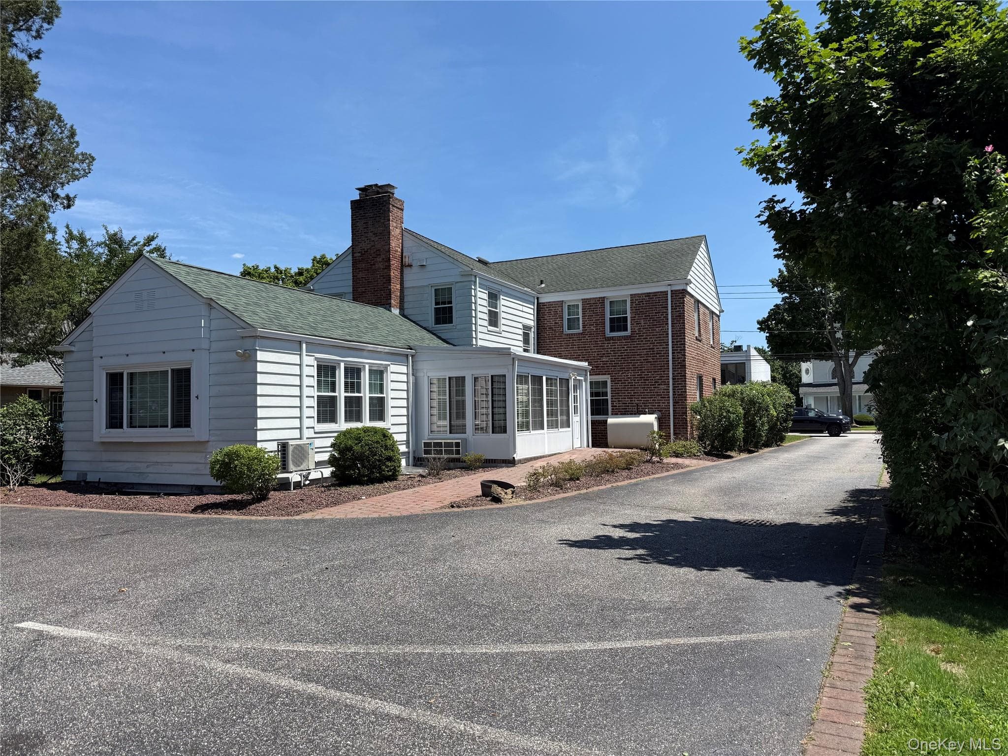 156 North Ocean Avenue thumbnail 2