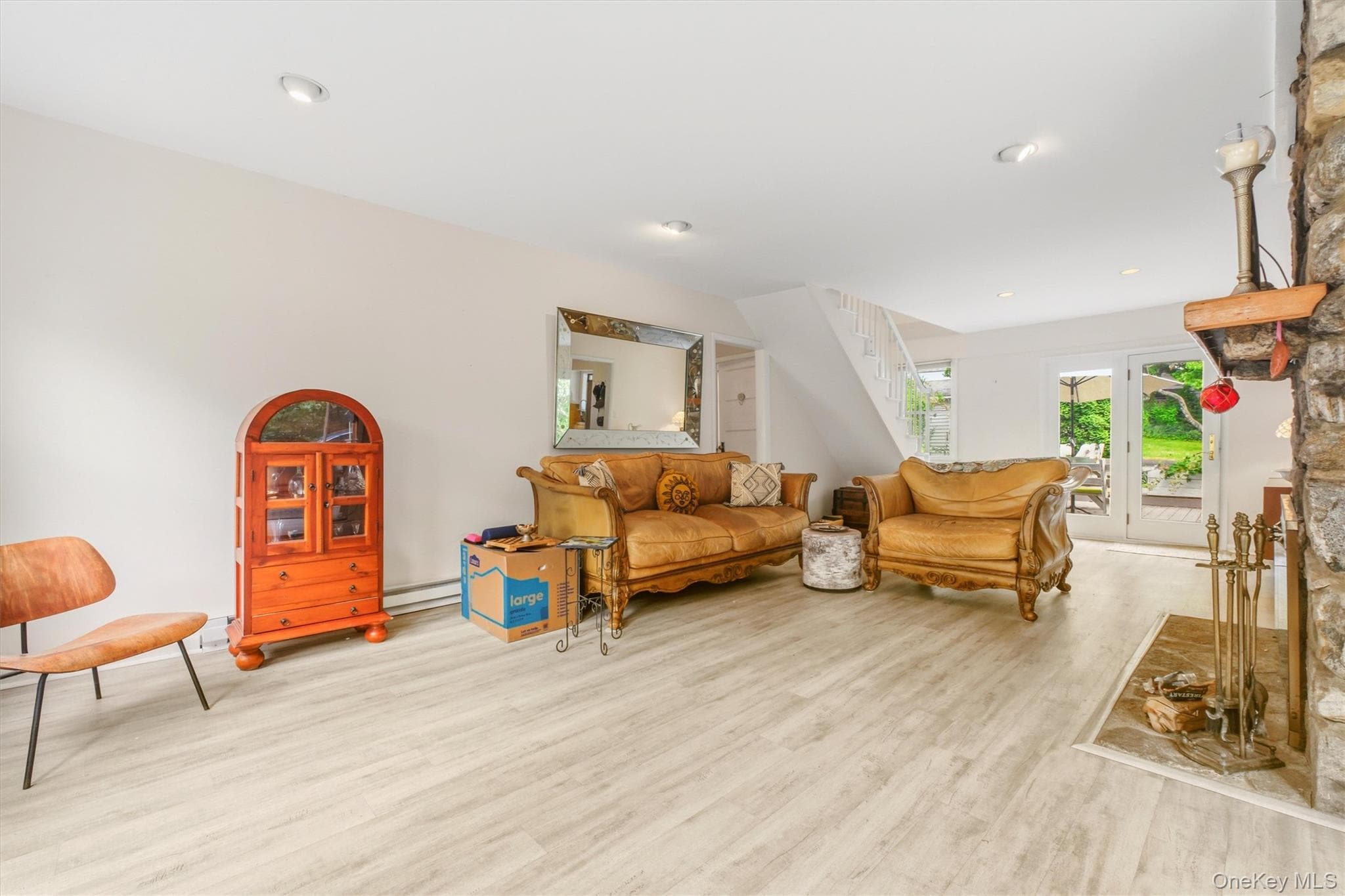 24 Tamarack Road thumbnail 5