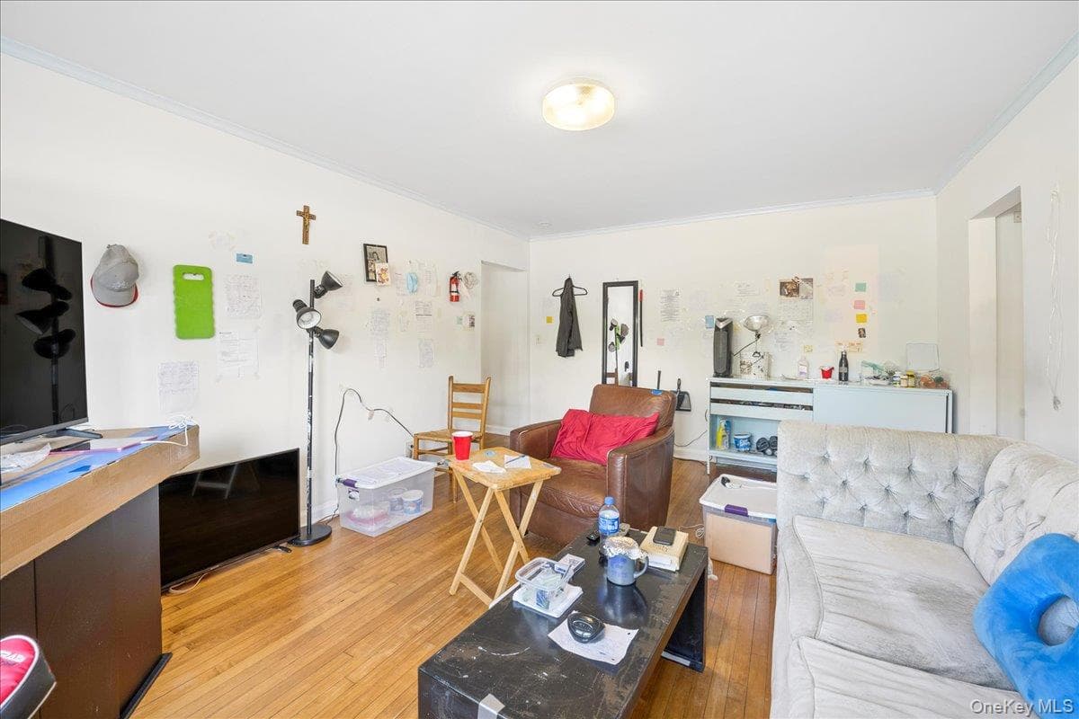 115 N Barry Avenue thumbnail 18