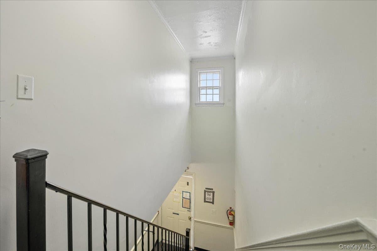 115 N Barry Avenue thumbnail 27