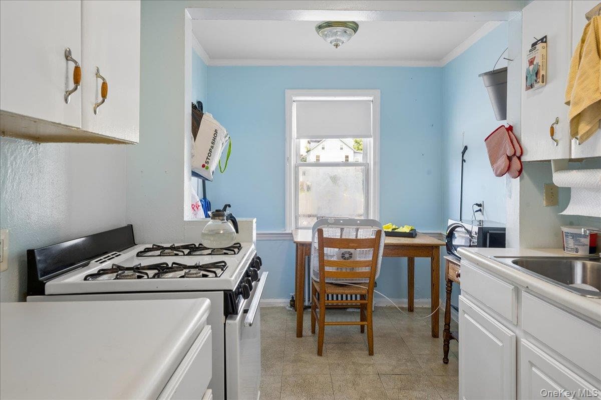 115 N Barry Avenue thumbnail 10