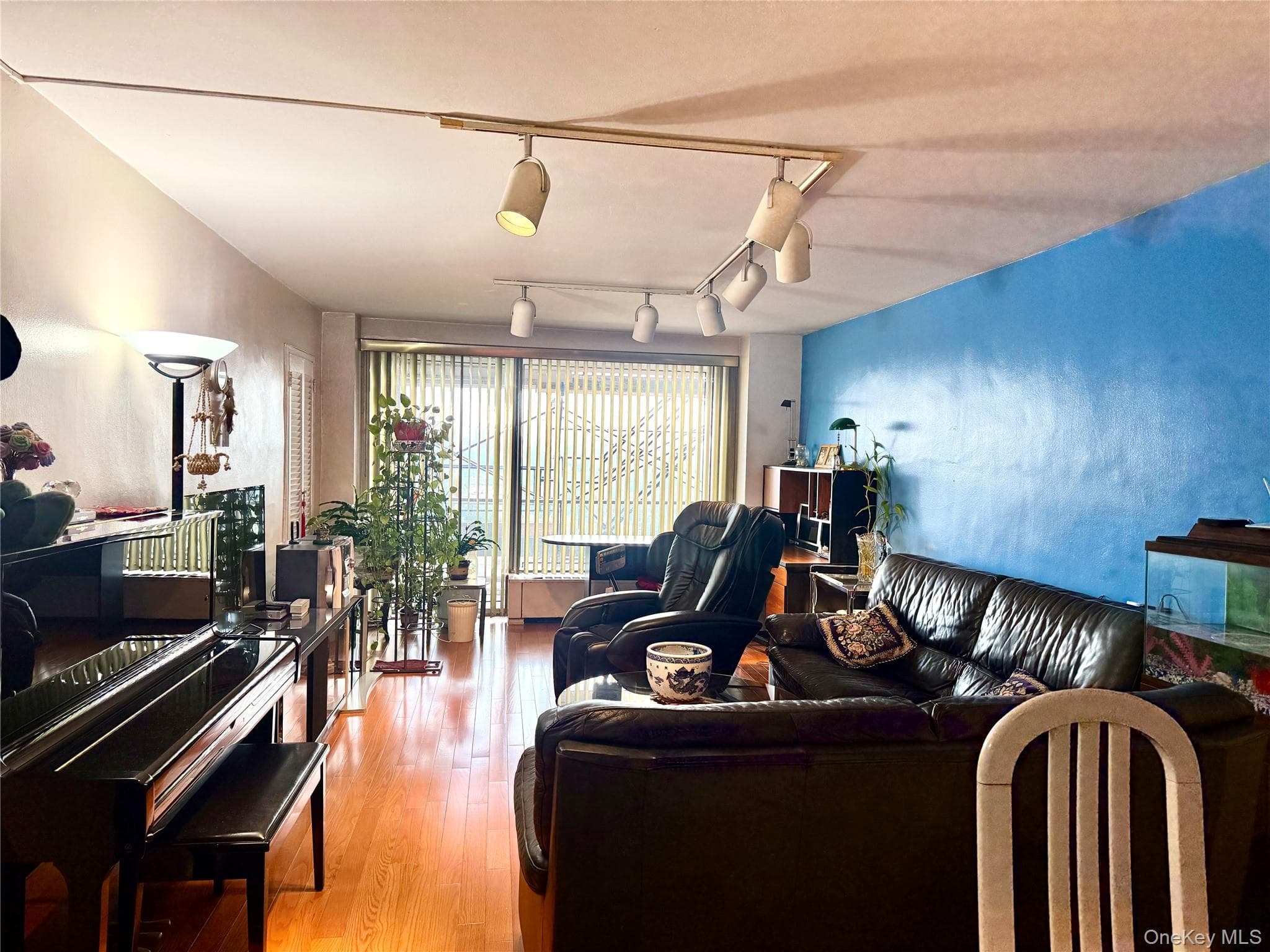 61-20 Grand Central Parkway Unit: A 1002 thumbnail 5