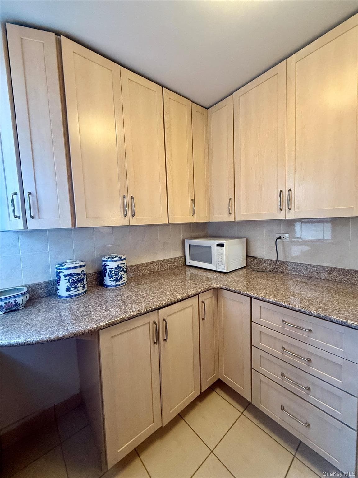 61-20 Grand Central Parkway Unit: A 1002 thumbnail 13