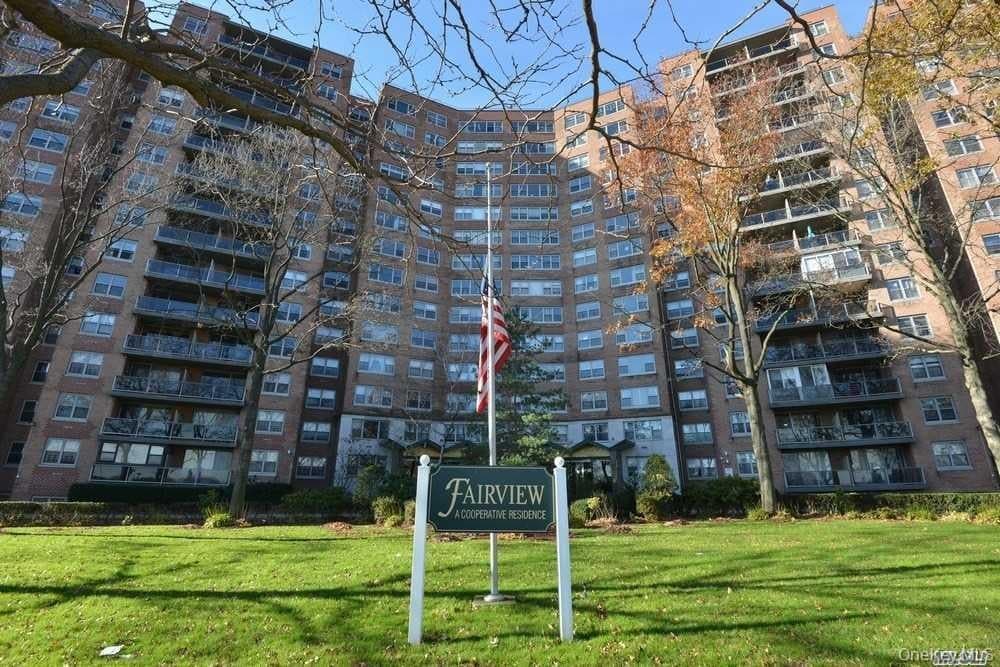 61-20 Grand Central Parkway Unit: A 1002, Forest Hills