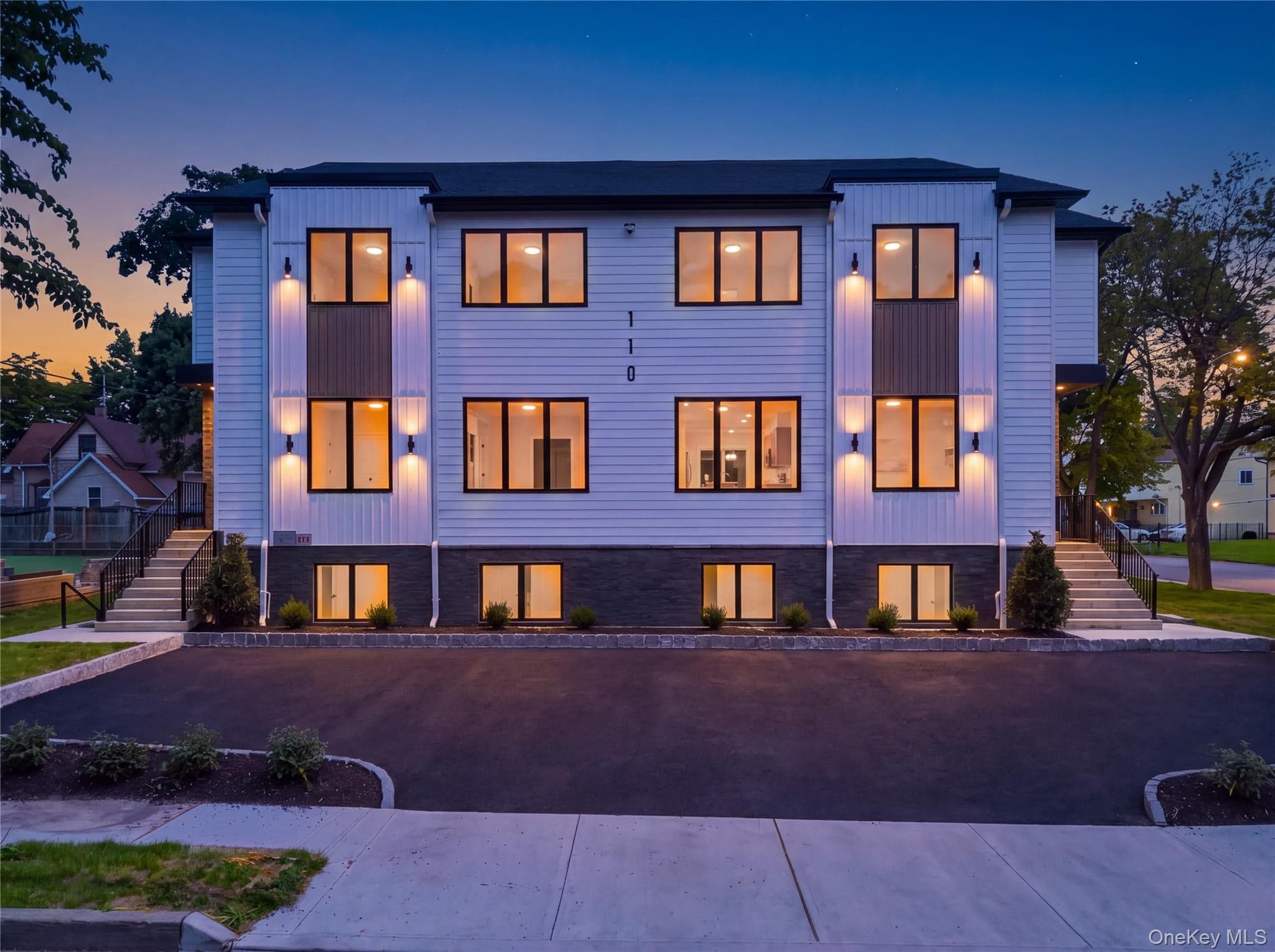 110 Fairview Avenue Unit: #202, Spring Valley