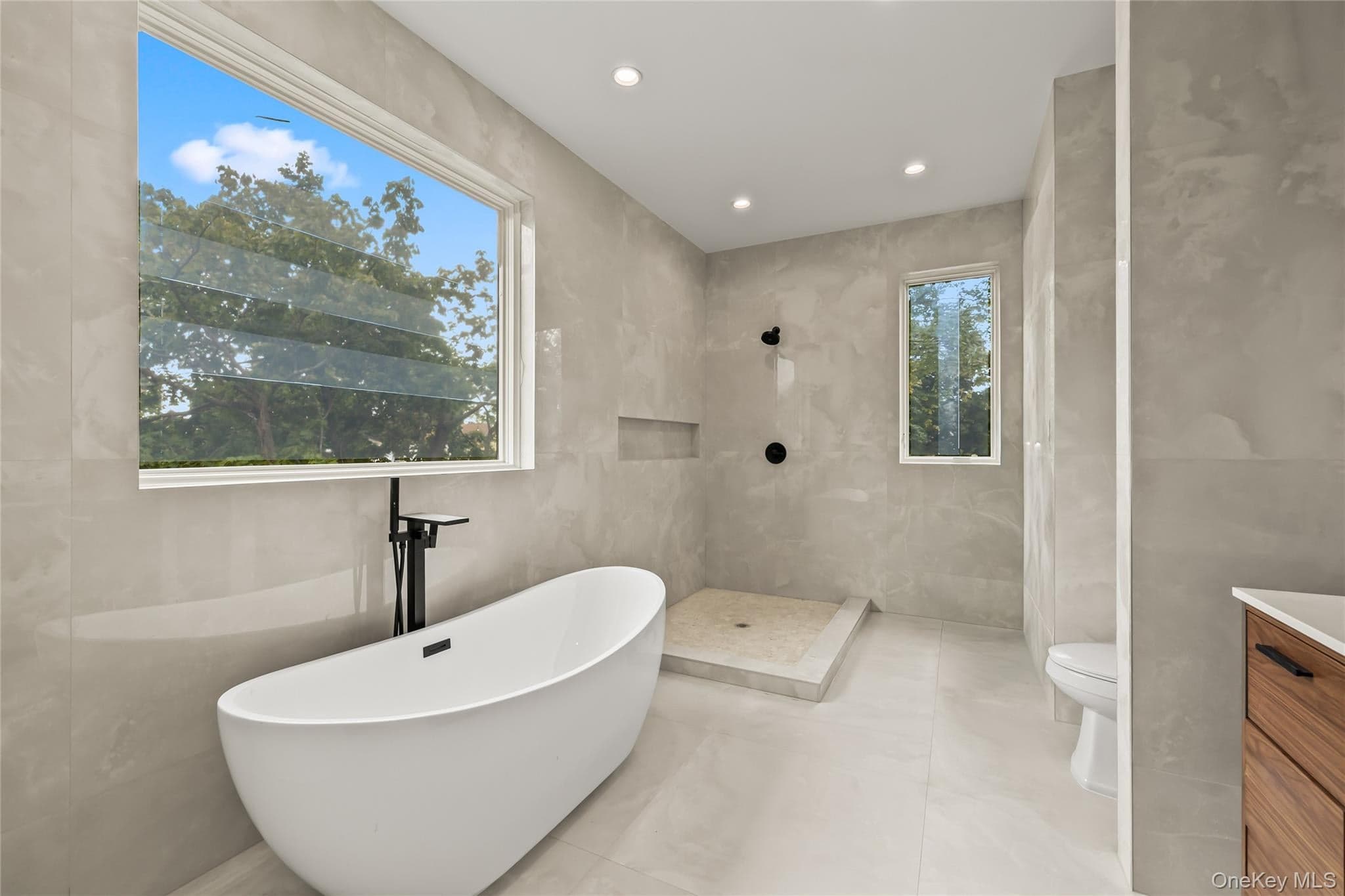 110 Fairview Avenue Unit: #202 thumbnail 24