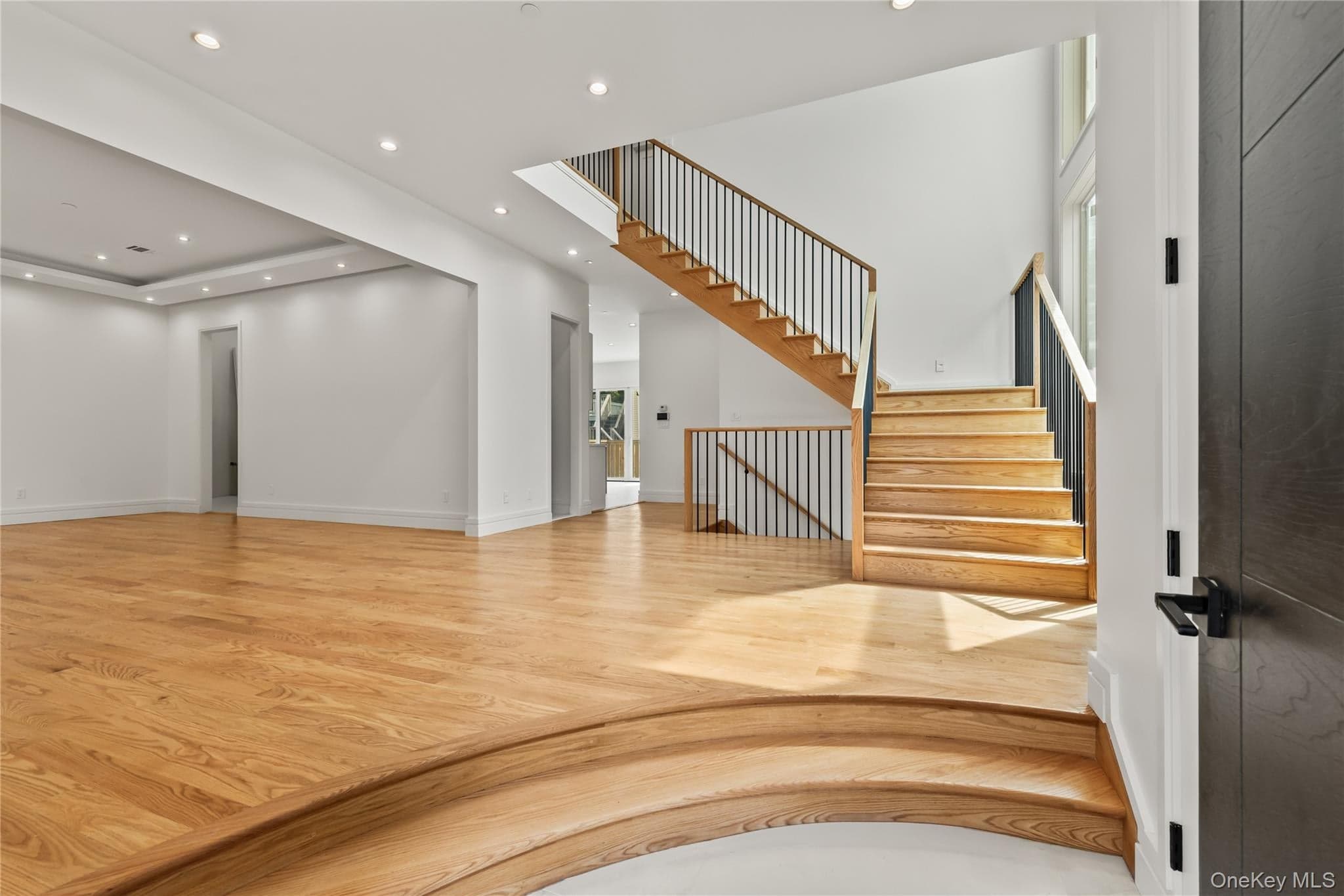 110 Fairview Avenue Unit: #202 thumbnail 4
