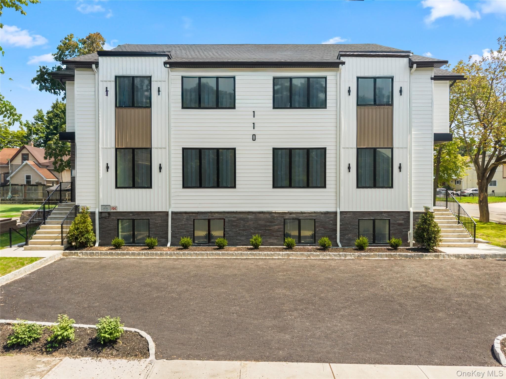 110 Fairview Avenue Unit: #202 thumbnail 2
