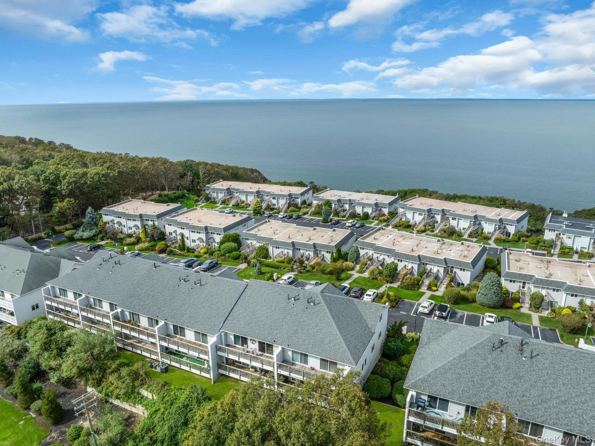 3104 Bluffs Drive thumbnail 29