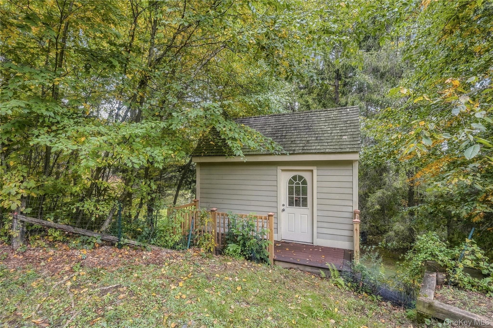 191 N Smith Road thumbnail 43