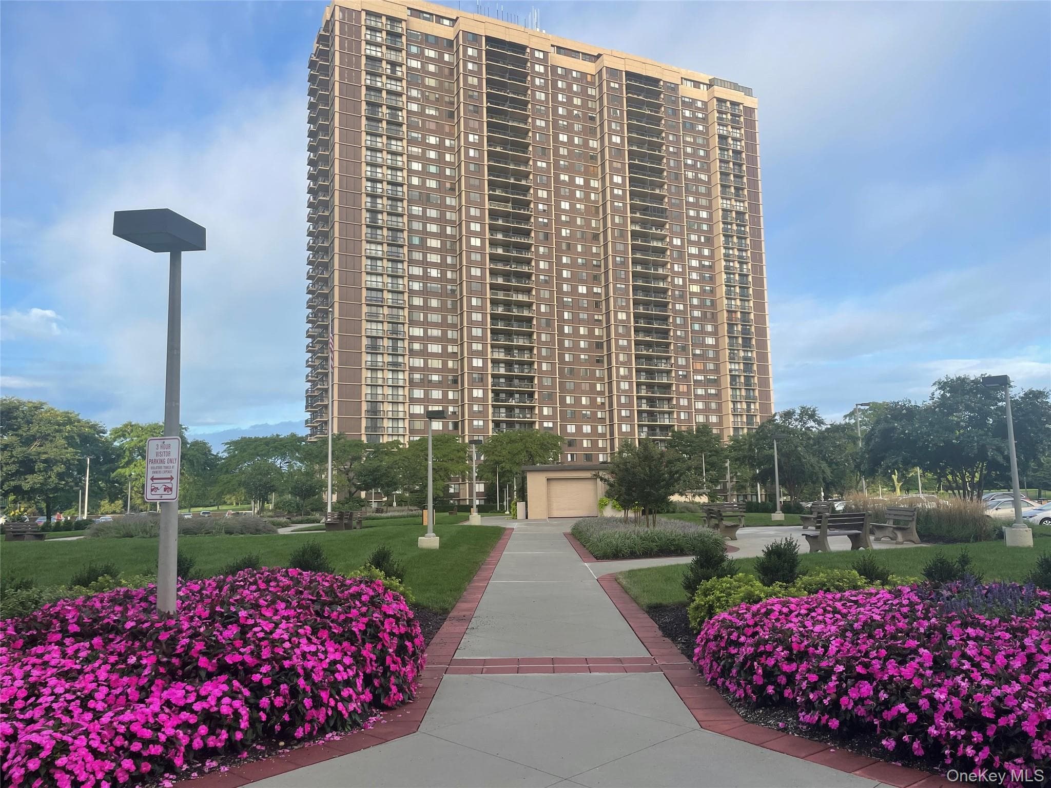 26910 Grand Central Parkway Unit: 30N, Floral Park