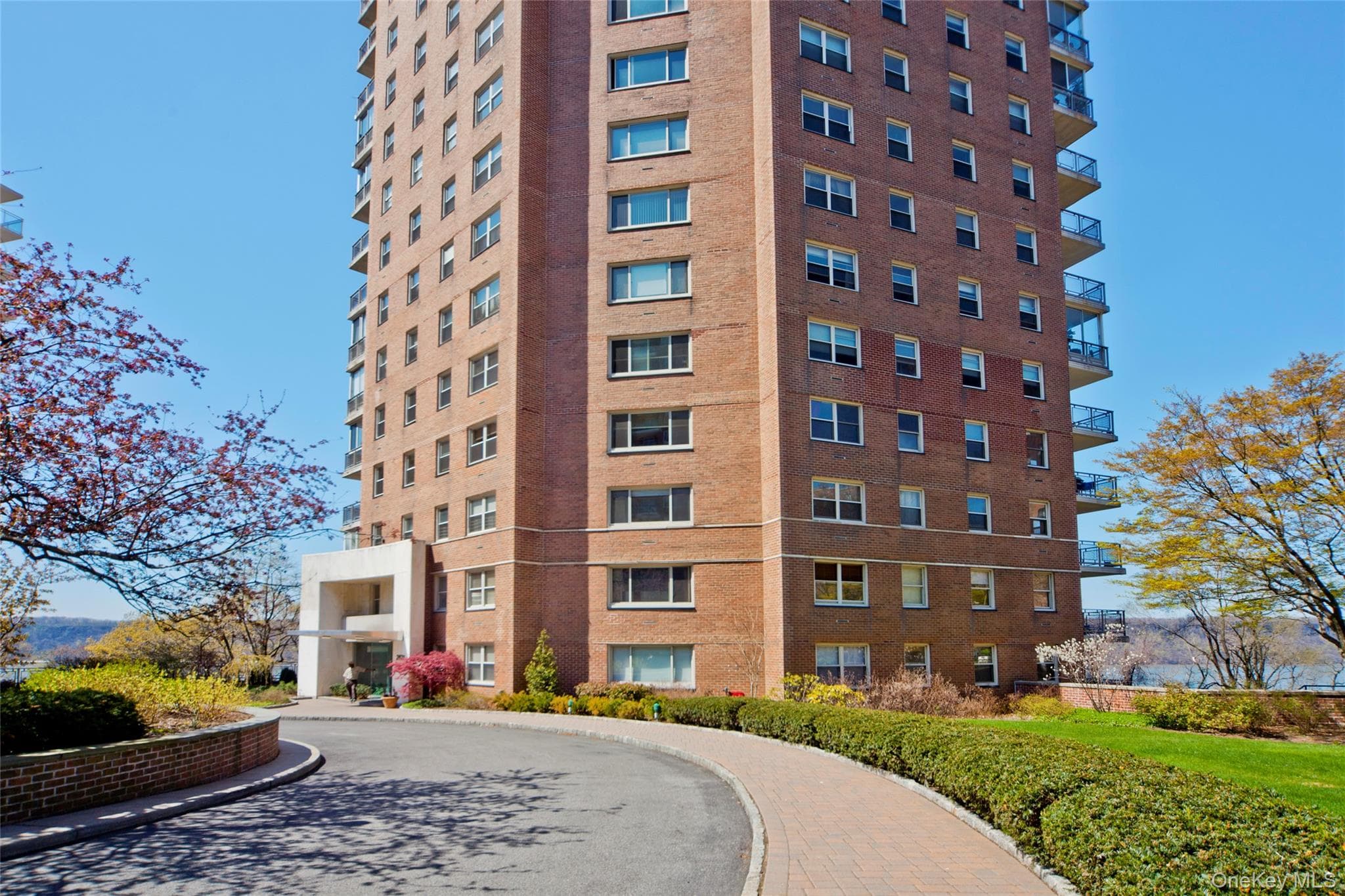 2621 Palisade Avenue Unit: 1G thumbnail 14