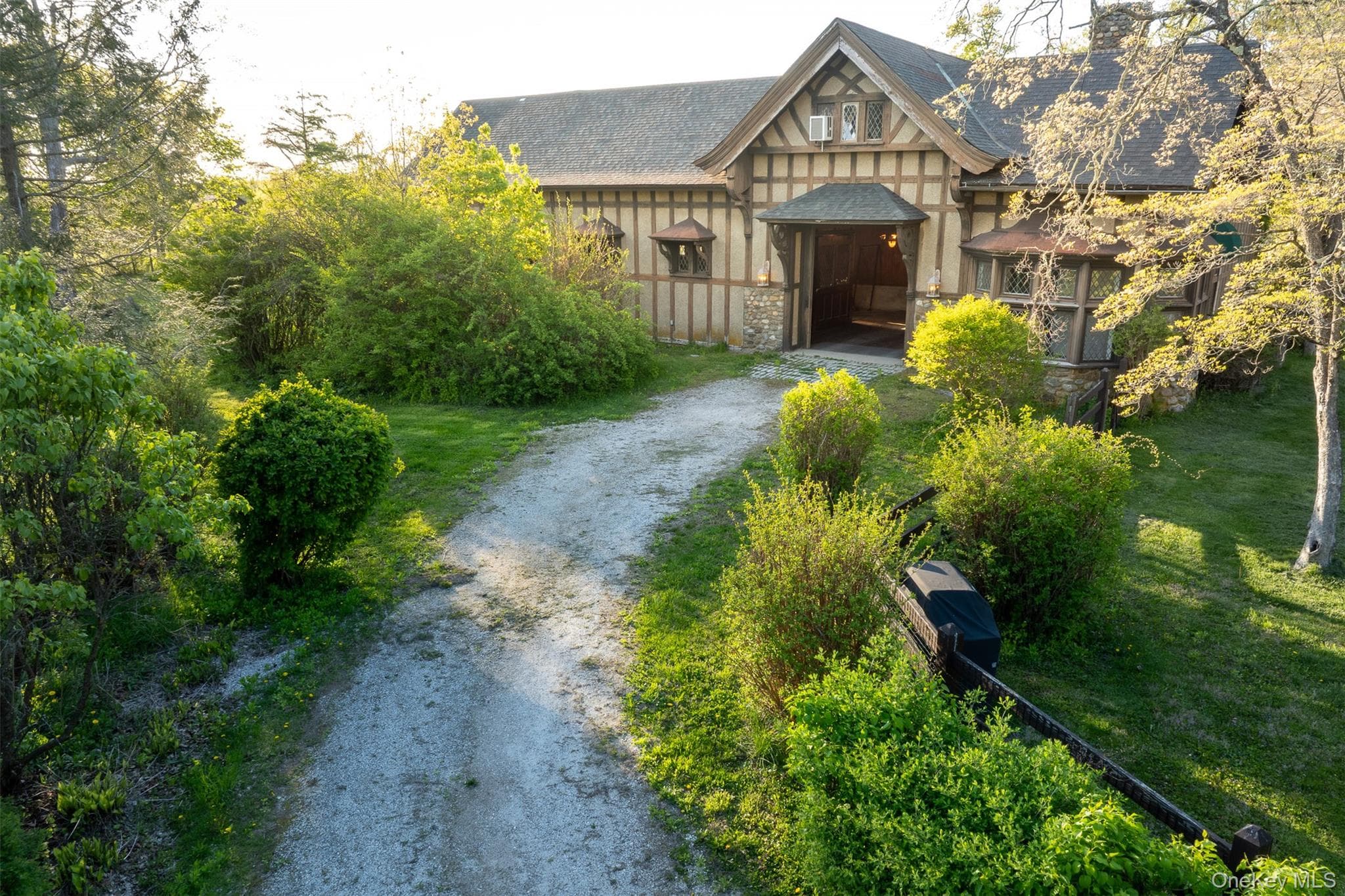 618 Quaker Hill Road thumbnail 8