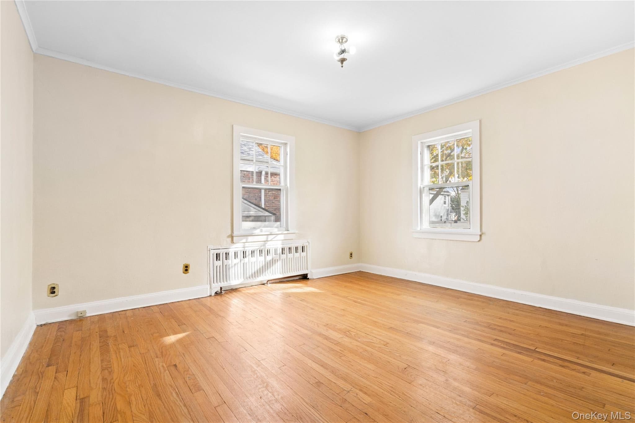 156 Goodwin Avenue thumbnail 4