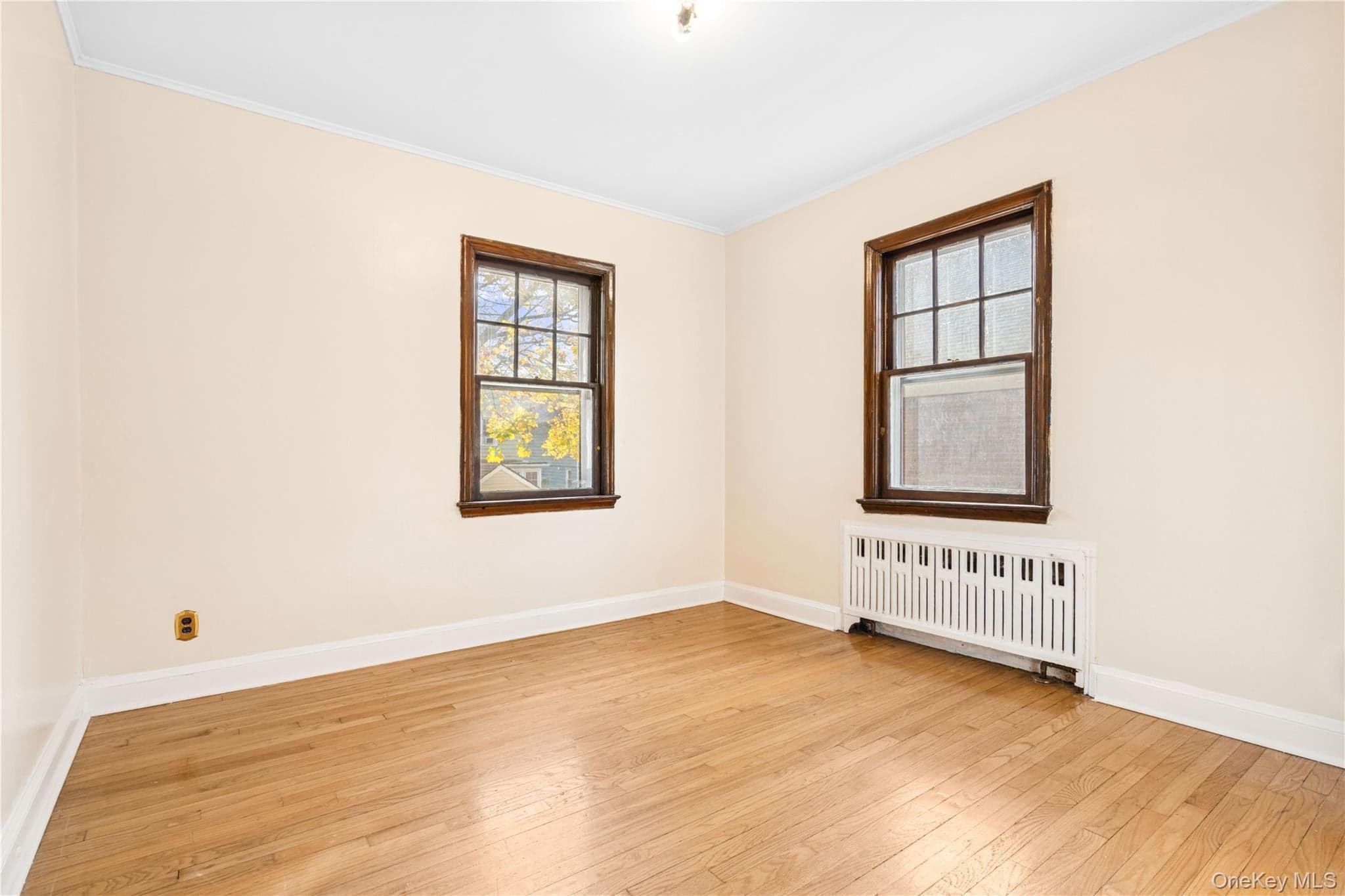156 Goodwin Avenue thumbnail 3