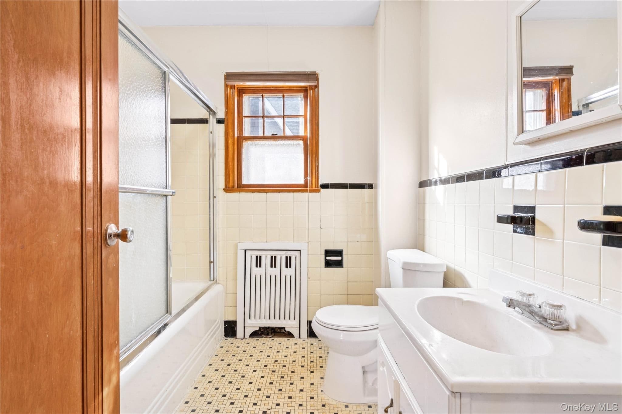 156 Goodwin Avenue thumbnail 2