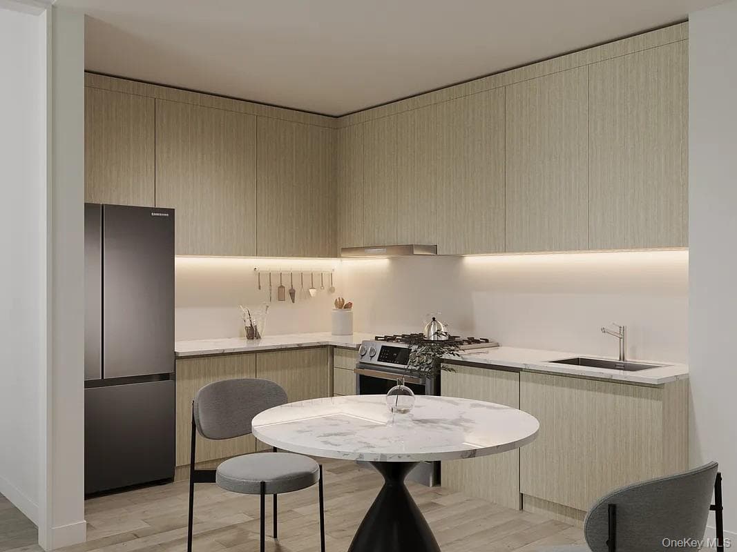 46-30 21st Street Unit: 2B thumbnail 4