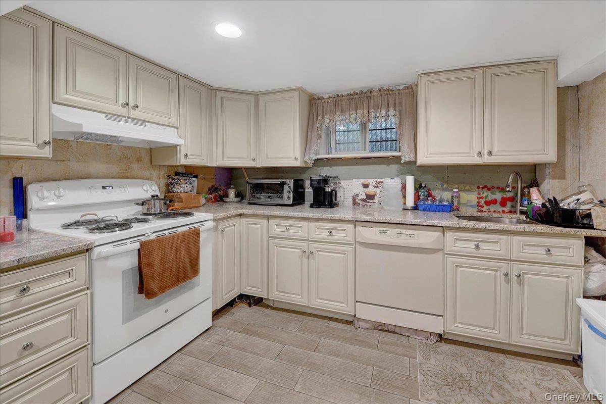 3170 Rawlins Avenue thumbnail 19