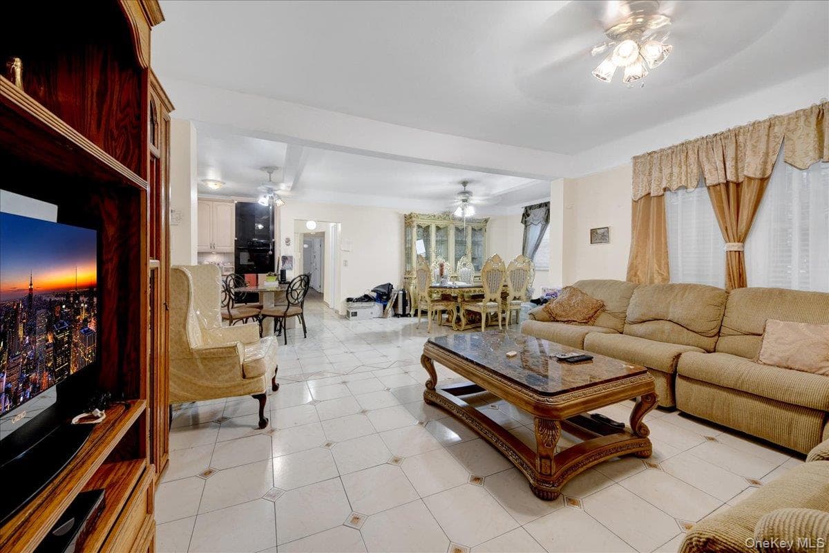 3170 Rawlins Avenue thumbnail 6