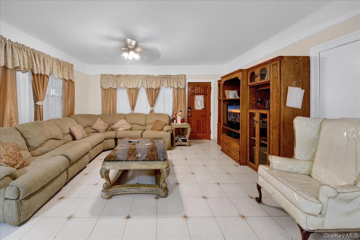 3170 Rawlins Avenue thumbnail 2
