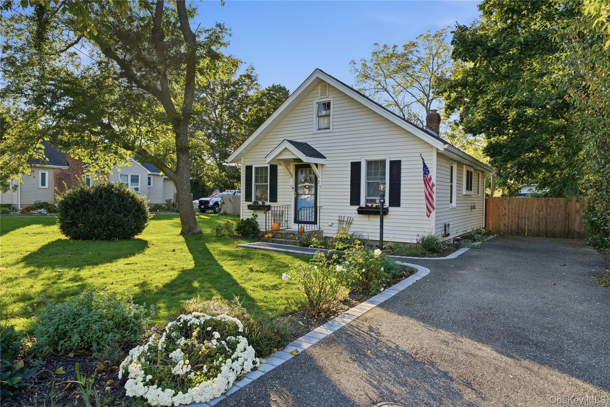 8 South Avenue thumbnail 2