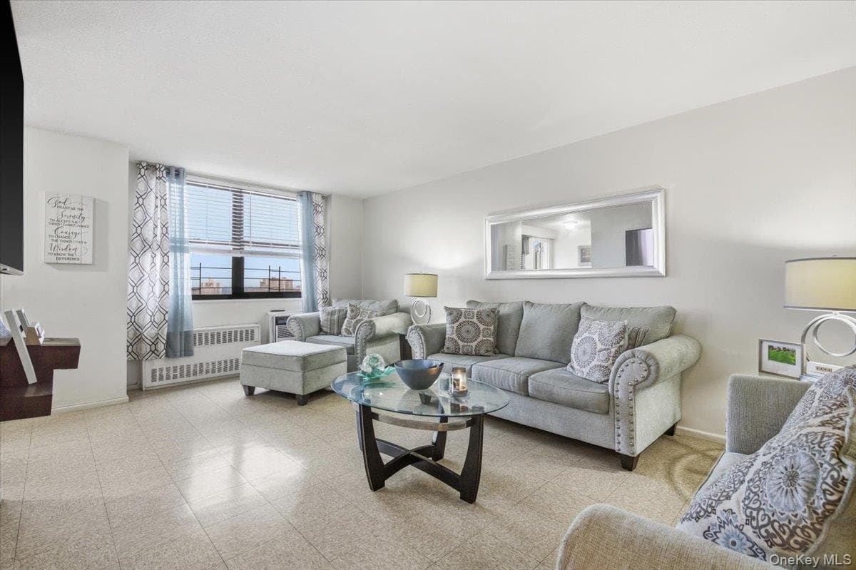 920 Metcalf Avenue Unit: 19A thumbnail 2
